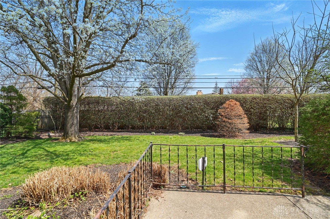 3830 Maryknoll Drive, Kettering, Ohio image 29