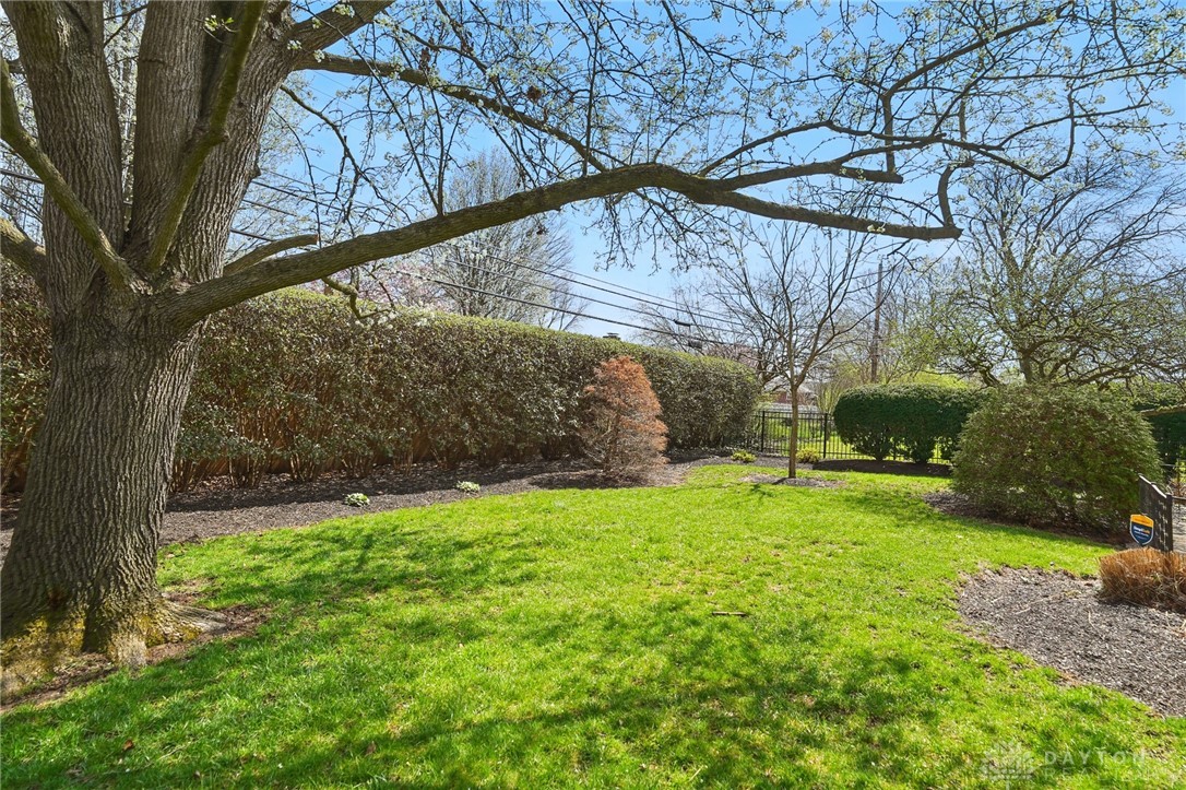 3830 Maryknoll Drive, Kettering, Ohio image 24