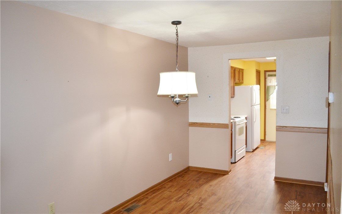 4530 E Ridgewood Road, Springfield, Ohio image 7
