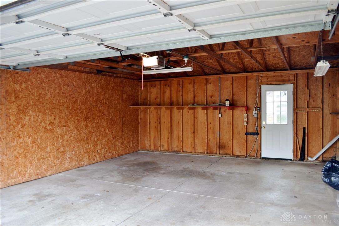 4530 E Ridgewood Road, Springfield, Ohio image 21