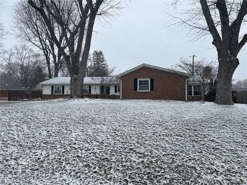 Photo of 2415 Tennyson Drive, Bellbrook, OH 45305 (MLS # 952725)