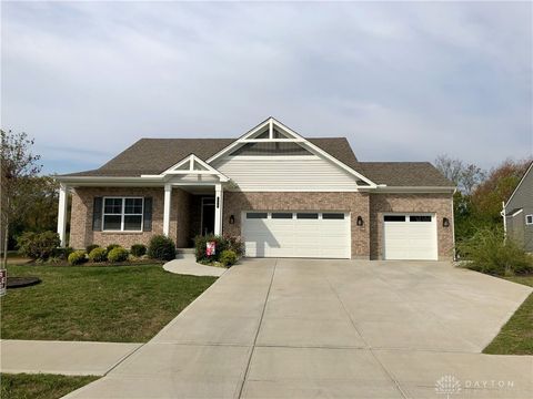 Photo of 1215 Waterbury Drive, Franklin, OH 45005 (MLS # 944806)
