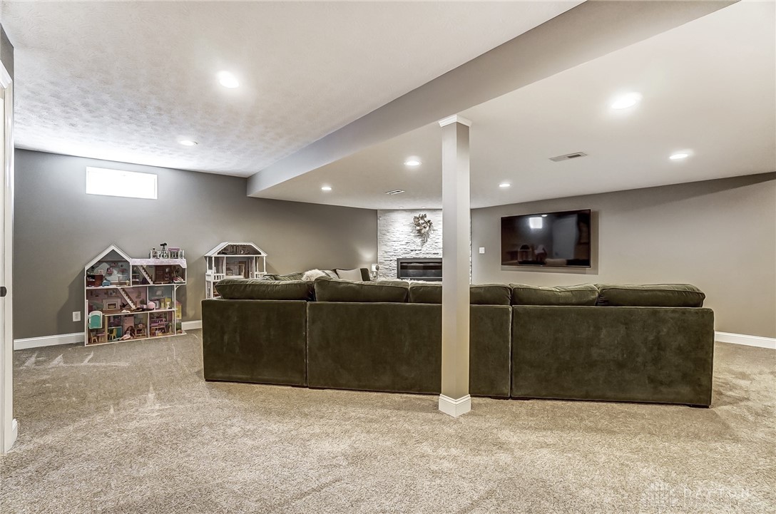 3040 Windy Ridge Drive, Springfield, Ohio image 45