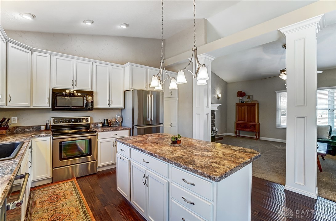 3040 Windy Ridge Drive, Springfield, Ohio image 14