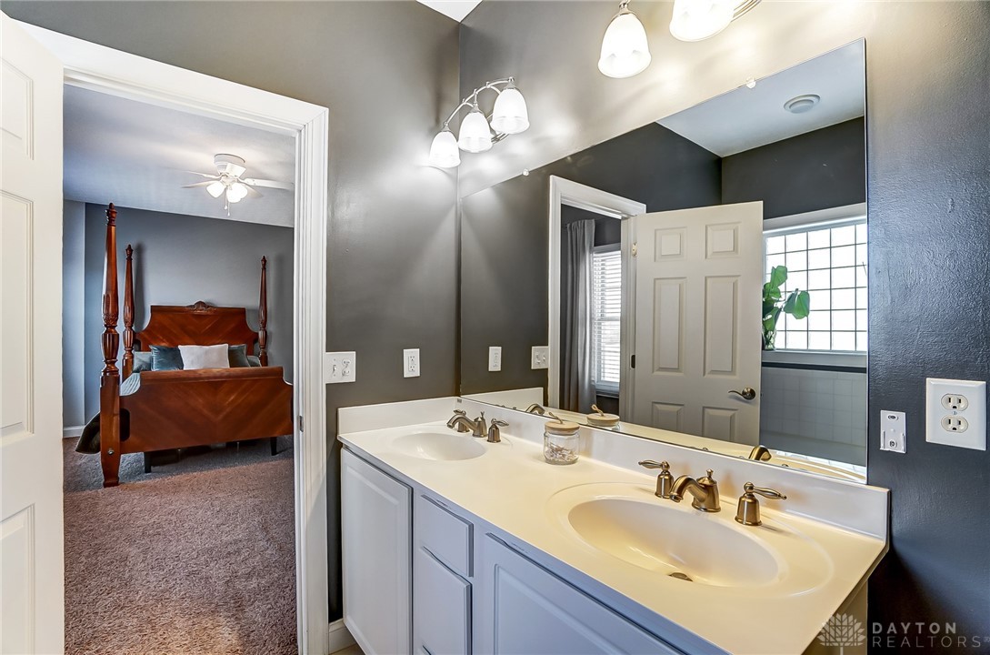 3040 Windy Ridge Drive, Springfield, Ohio image 24