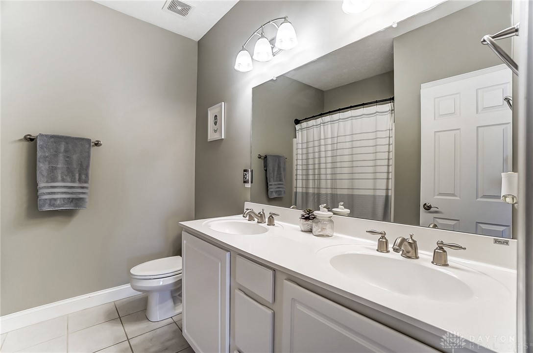 3040 Windy Ridge Drive, Springfield, Ohio image 31