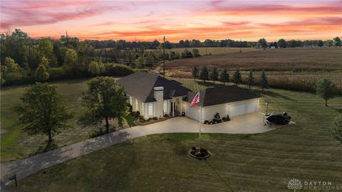 Photo of 7501 S Brookstone Place, Brookville, OH 45309 (MLS # 953472)