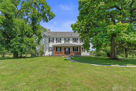 Photo of 6328 Sycamore Road, Trenton, OH 45067 (MLS # 940779)