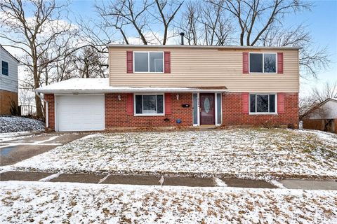Photo of 6308 Hemingway Road, Dayton, OH 45424 (MLS # 949974)