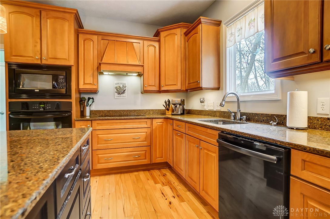 7149 Sheffield Way, Waynesville, Ohio image 20