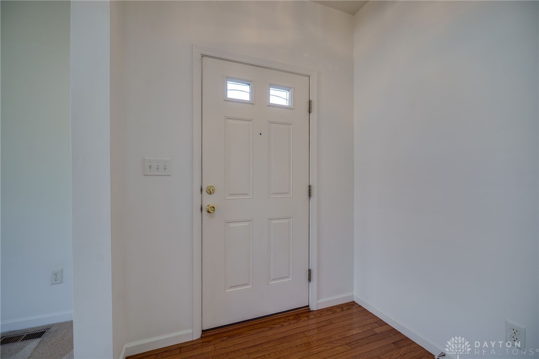 Beavercreek, Ohio 45431, United States, 4 Bedrooms Bedrooms, ,3 BathroomsBathrooms,Residential,Pending,210153