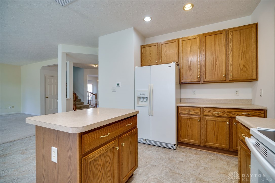 Beavercreek, Ohio 45431, United States, 4 Bedrooms Bedrooms, ,3 BathroomsBathrooms,Residential,Pending,210153