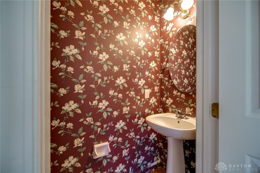 Beavercreek, Ohio 45431, United States, 4 Bedrooms Bedrooms, ,3 BathroomsBathrooms,Residential,Pending,210153