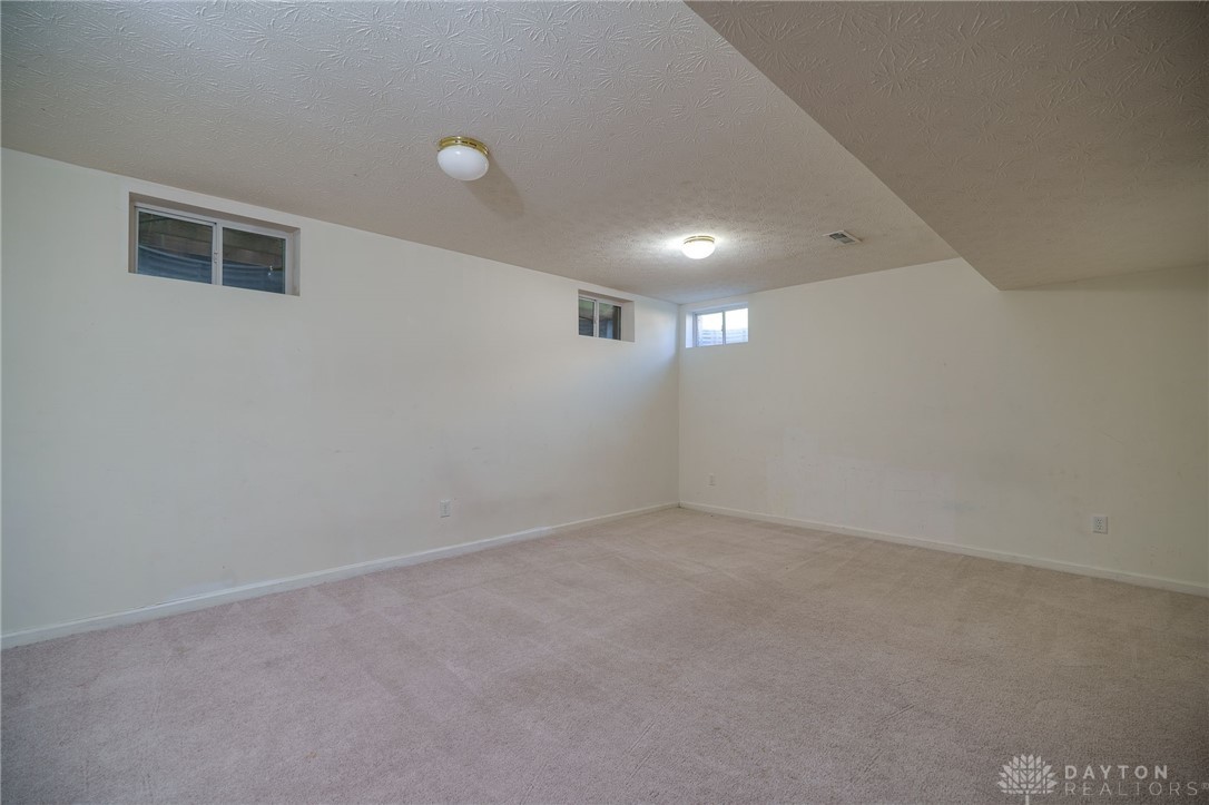 Beavercreek, Ohio 45431, United States, 4 Bedrooms Bedrooms, ,3 BathroomsBathrooms,Residential,Pending,210153