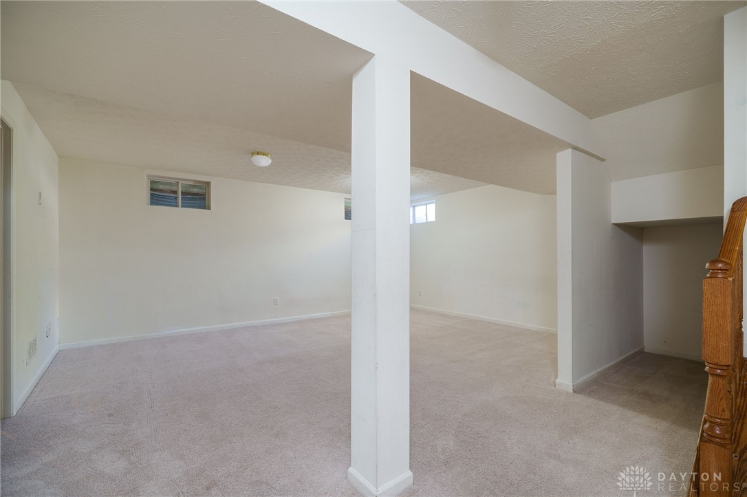 Beavercreek, Ohio 45431, United States, 4 Bedrooms Bedrooms, ,3 BathroomsBathrooms,Residential,Pending,210153