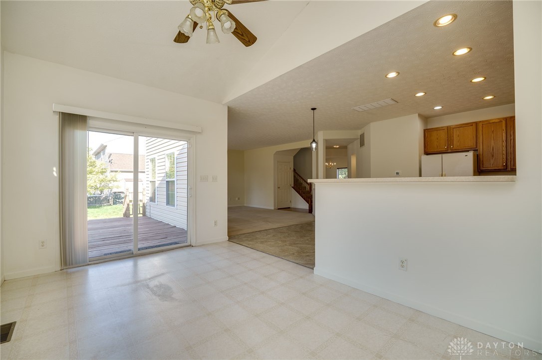 Beavercreek, Ohio 45431, United States, 4 Bedrooms Bedrooms, ,3 BathroomsBathrooms,Residential,Pending,210153