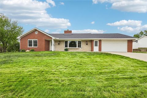 Photo of 110 Delaware Avenue, Greenville, OH 45331 (MLS # 958680)