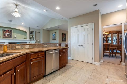 Tiny photo for 981 Eagle Run Drive, Centerville, OH 45458 (MLS # 946146)