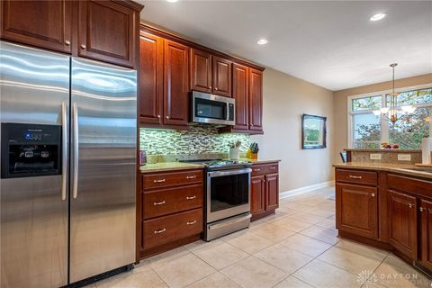 Tiny photo for 981 Eagle Run Drive, Centerville, OH 45458 (MLS # 946146)