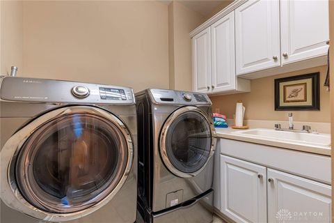 Tiny photo for 981 Eagle Run Drive, Centerville, OH 45458 (MLS # 946146)