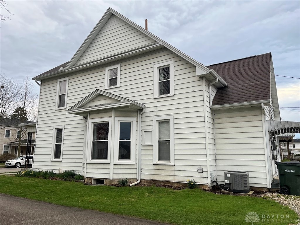 129 E Wood Street, Versailles, Ohio image 4