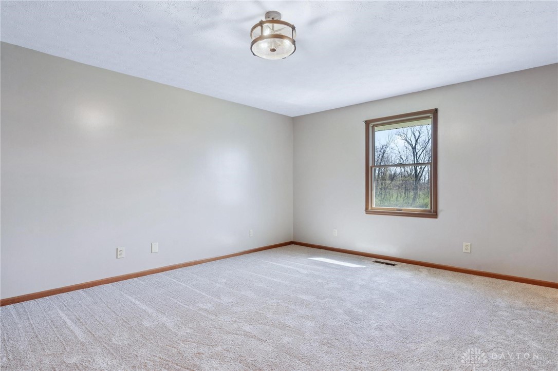 569 Leslie Drive, Wilmington, Ohio image 30