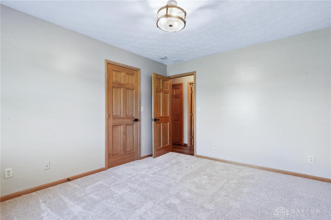 569 Leslie Drive, Wilmington, Ohio image 27