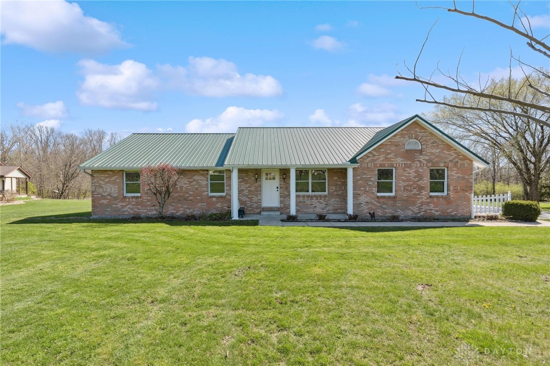 569 Leslie Drive, Wilmington, Ohio image 1