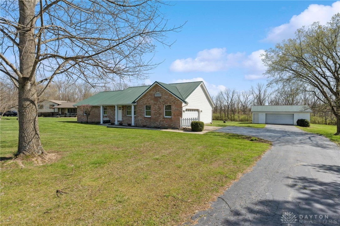 569 Leslie Drive, Wilmington, Ohio image 4
