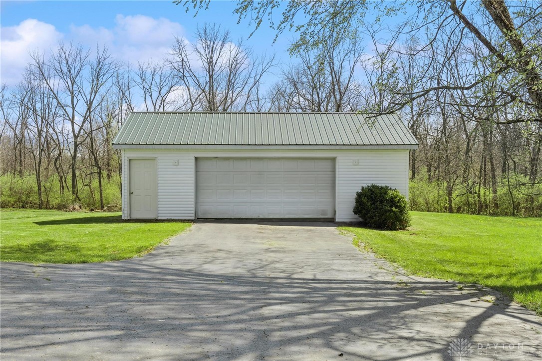 569 Leslie Drive, Wilmington, Ohio image 5