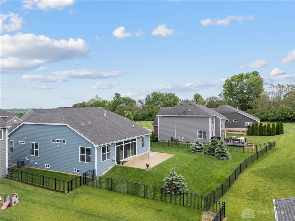1691 Sunset Creek Court, Bellbrook, Ohio image 27