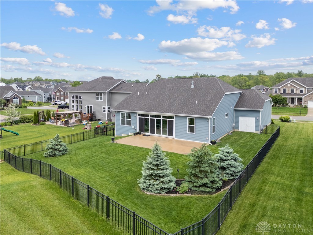 1691 Sunset Creek Court, Bellbrook, Ohio image 25