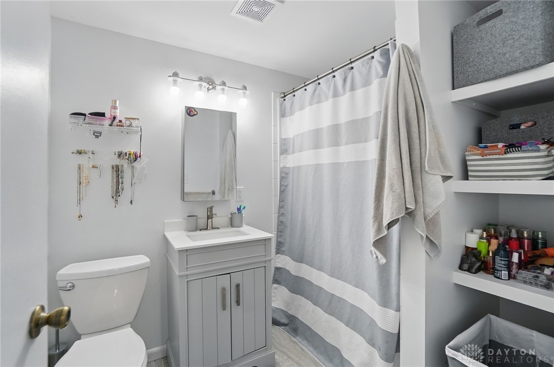 4927 Pepperwood Drive, Dayton, Ohio image 33