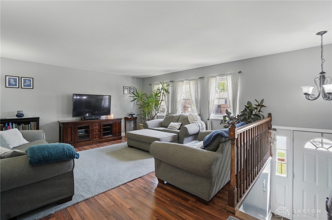 4927 Pepperwood Drive, Dayton, Ohio image 4
