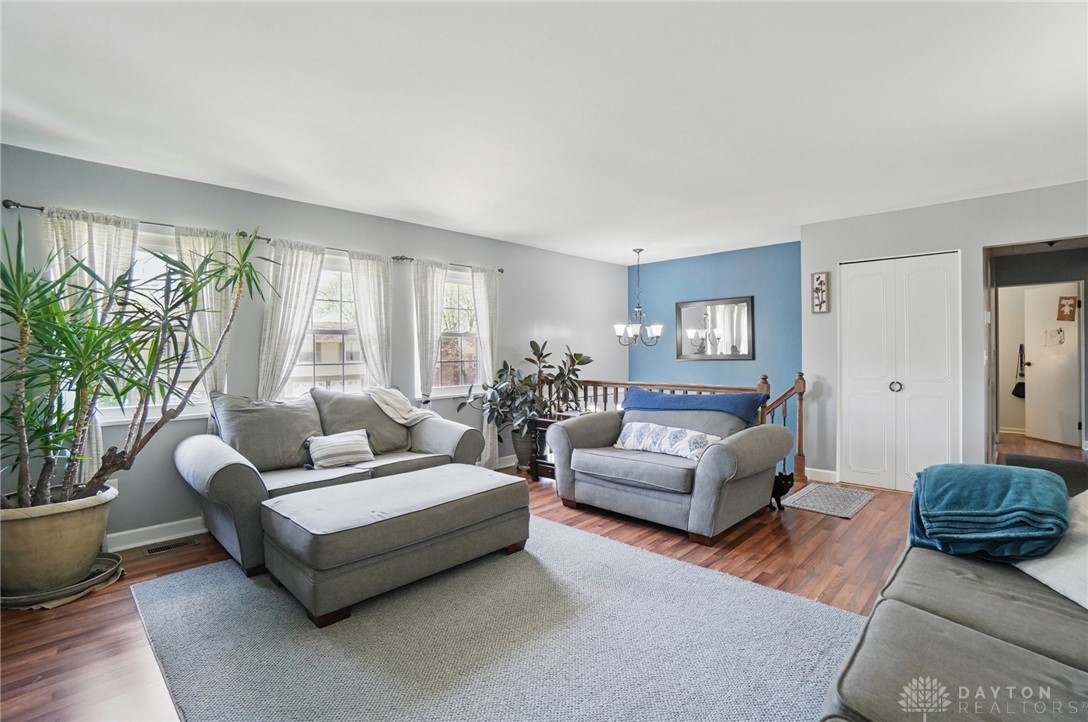 4927 Pepperwood Drive, Dayton, Ohio image 6