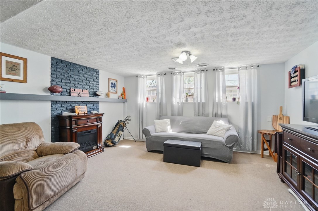 4927 Pepperwood Drive, Dayton, Ohio image 27