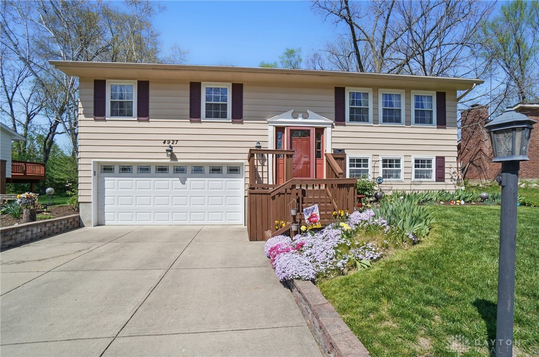 4927 Pepperwood Drive, Dayton, Ohio image 1