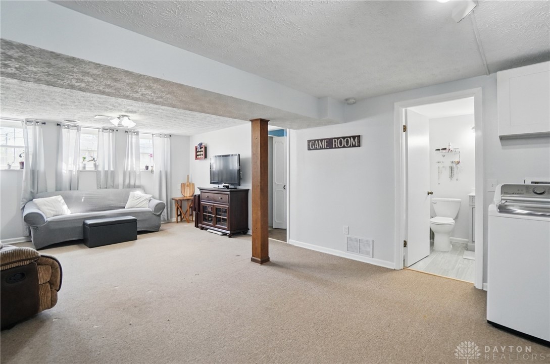 4927 Pepperwood Drive, Dayton, Ohio image 31
