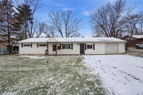 Photo of 1745 Maple Lane, Beavercreek, OH 45432 (MLS # 948634)
