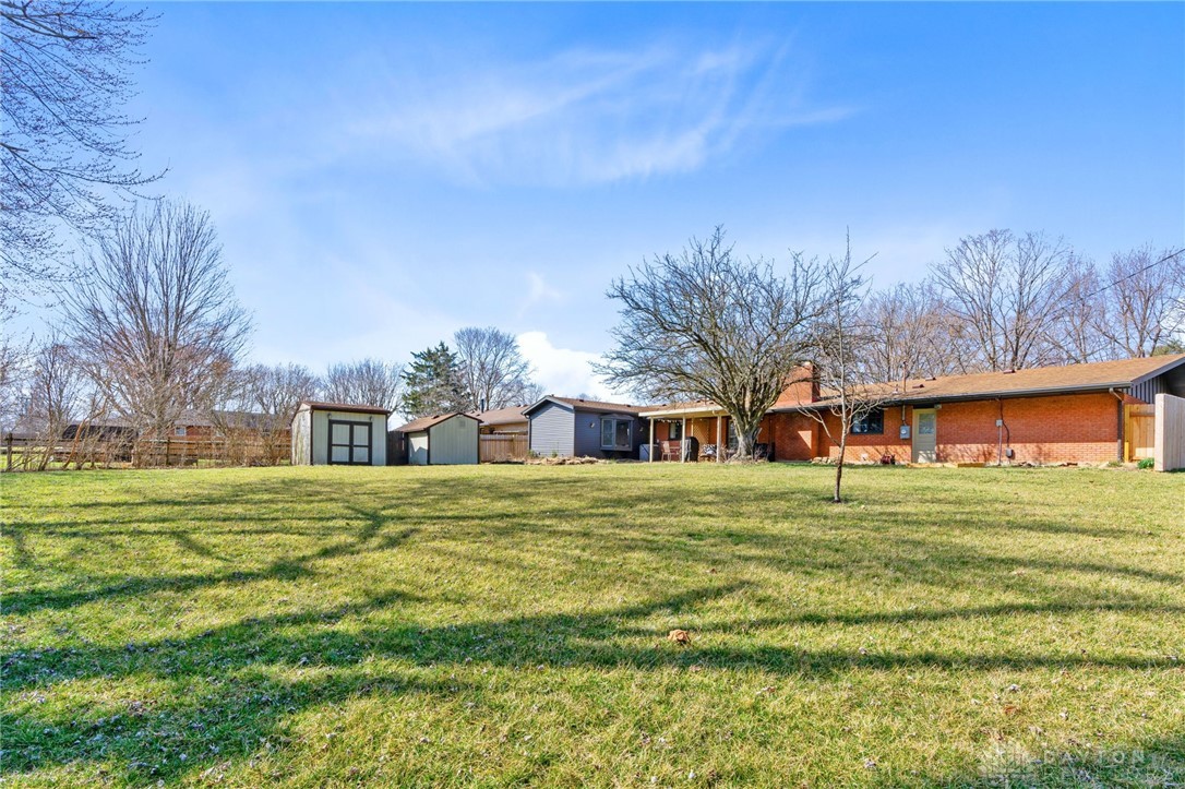 2114 Clearview Drive, Bellbrook, Ohio image 38