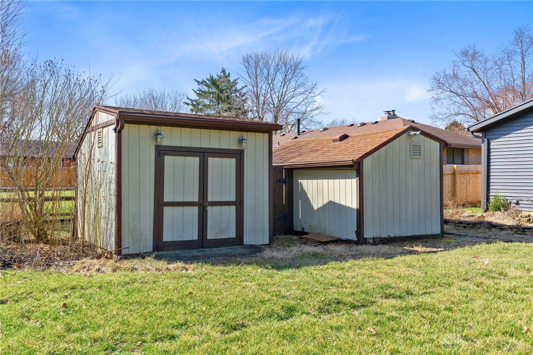 2114 Clearview Drive, Bellbrook, Ohio image 44
