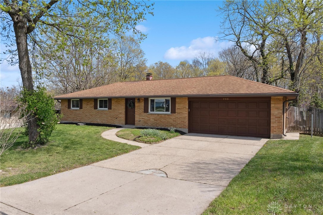 700 Peach Orchard Drive, Dayton, Ohio image 3