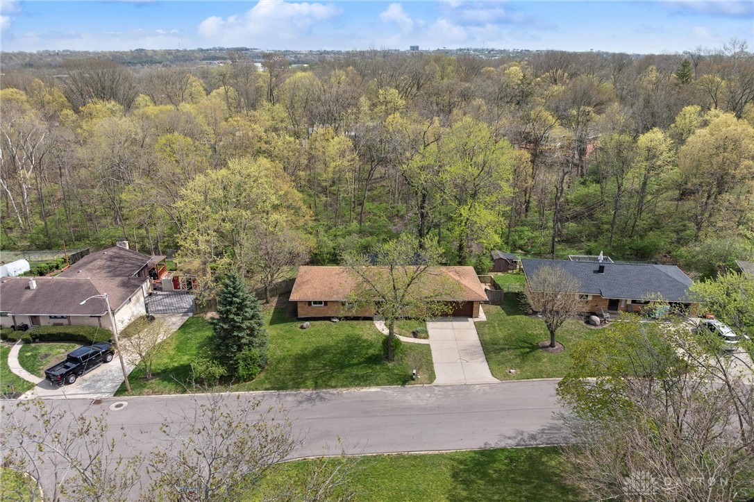 700 Peach Orchard Drive, Dayton, Ohio image 5