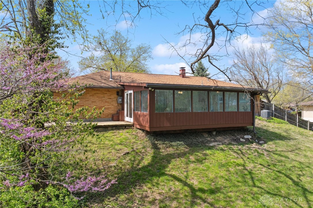 700 Peach Orchard Drive, Dayton, Ohio image 4