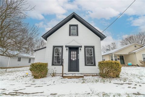 Photo of 830 Washington Street, Troy, OH 45373 (MLS # 950020)