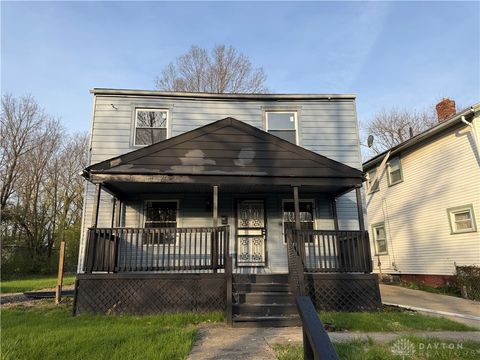 Photo of 749 Maplehurst Avenue, Dayton, OH 45402 (MLS # 955451)
