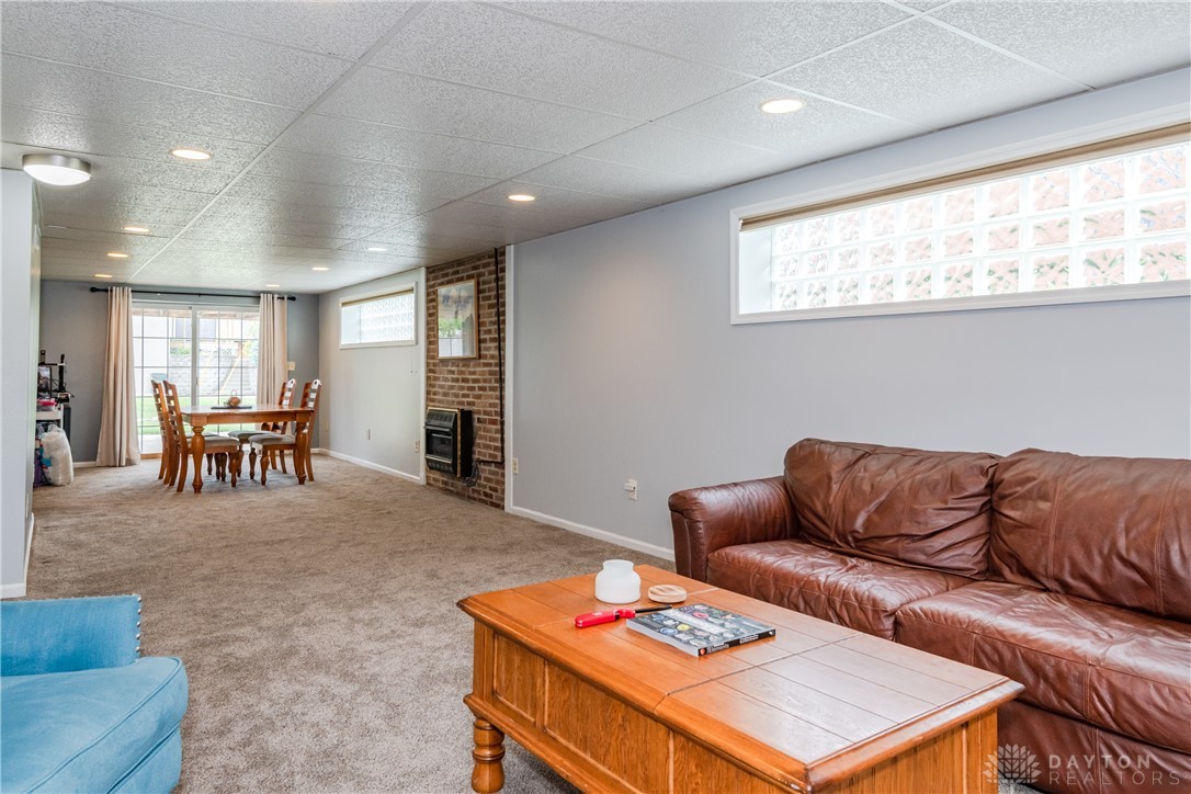 913 Thelma Drive, Miamisburg, Ohio image 30