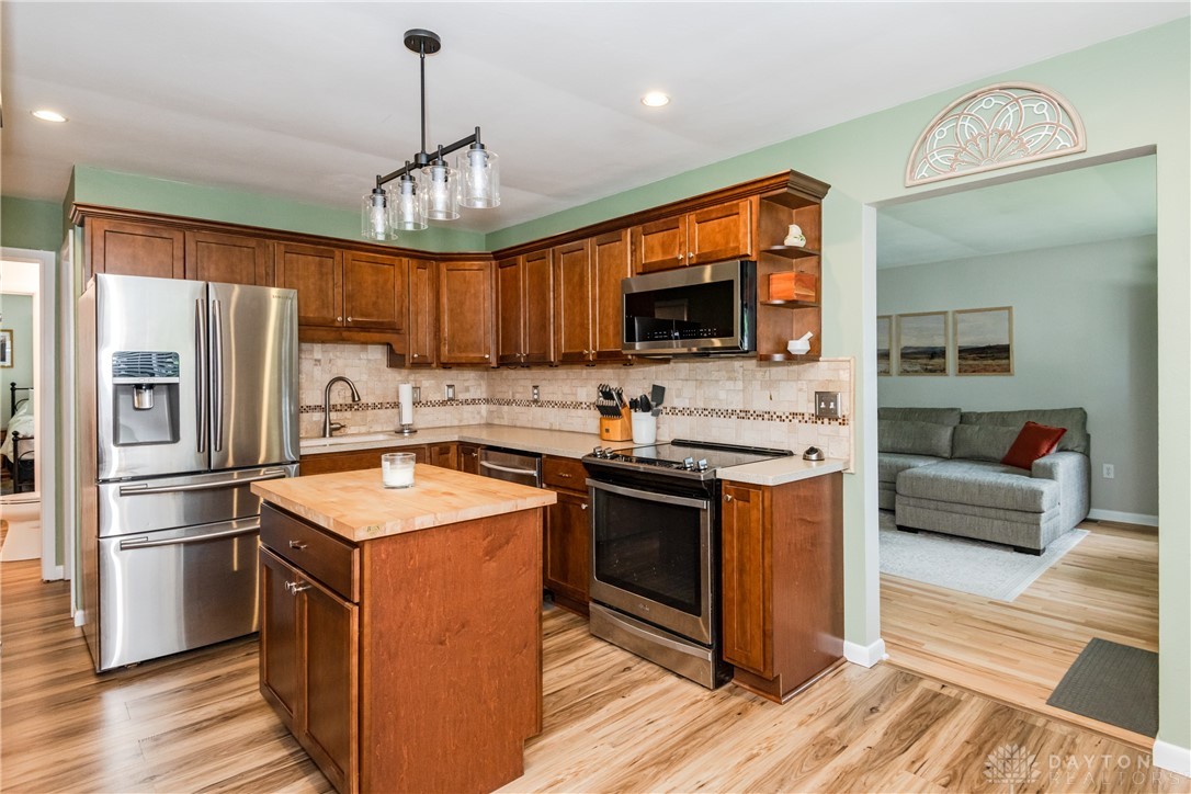 913 Thelma Drive, Miamisburg, Ohio image 13