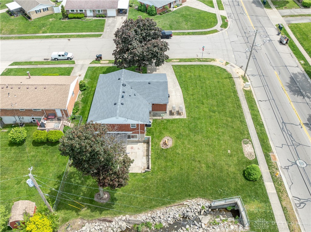 913 Thelma Drive, Miamisburg, Ohio image 46
