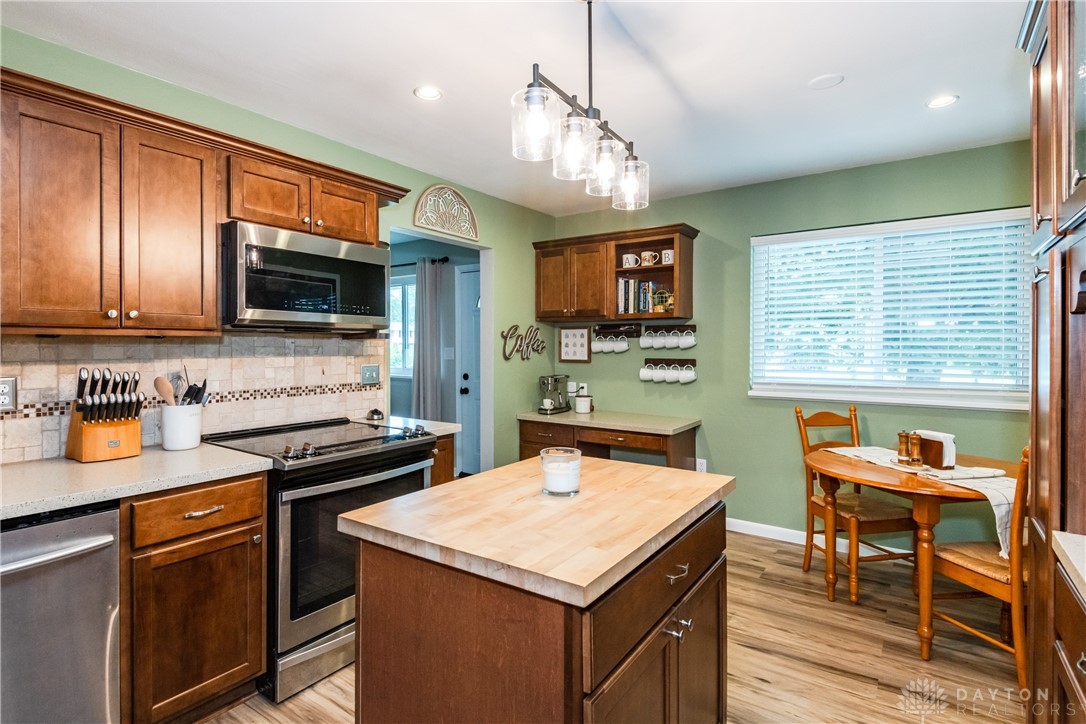913 Thelma Drive, Miamisburg, Ohio image 10